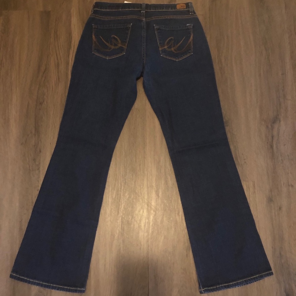 Express brand Curvy Boot Cut Jeans. Size 8. - Picture 2 of 6